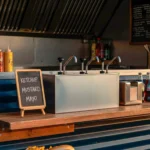 Dispensador de Salsas de Acero Inoxidable con 3 Boquillas - Imagen 2